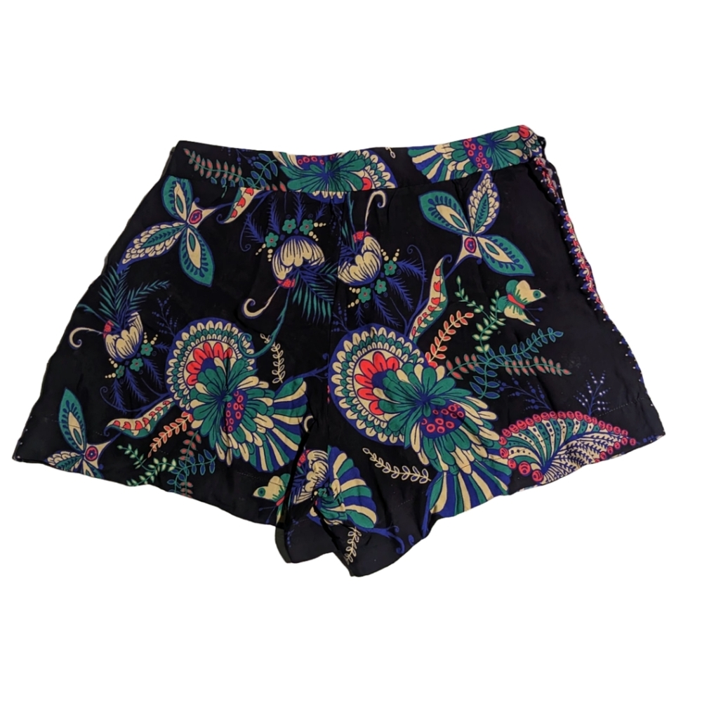 Imported Patterned Shorts, Size Small, NWOT